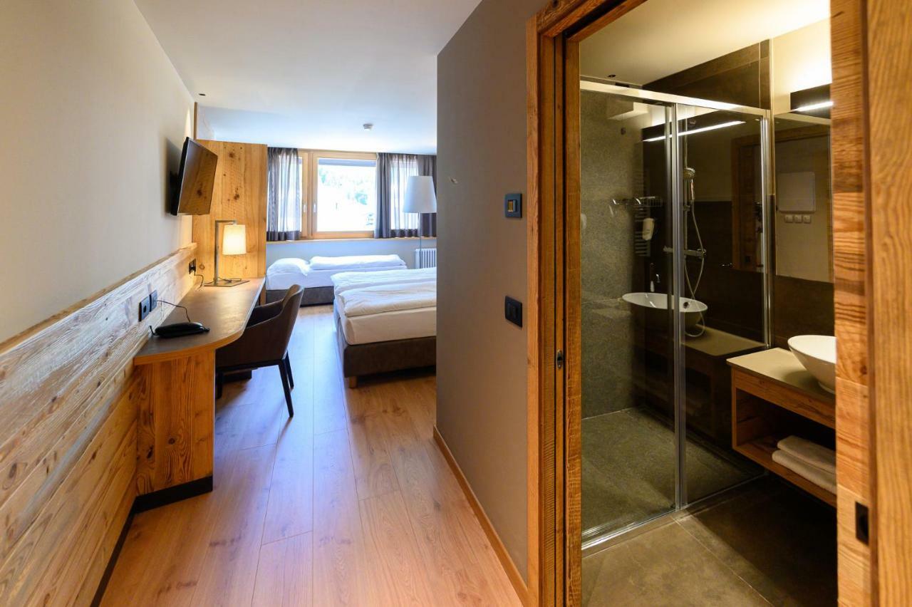 Hotel Crozzon Madonna di Campiglio Exterior photo